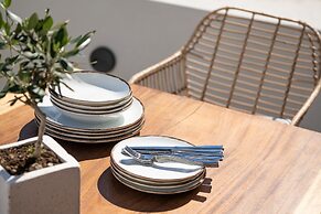 Athina Milos Suites