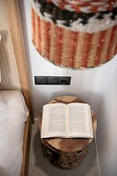 Athina Milos Suites