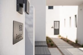 Athina Milos Suites