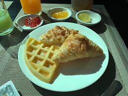 Thana Wisut Hotel