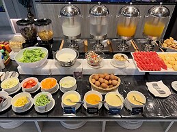 Thana Wisut Hotel