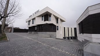 Hotel Elion