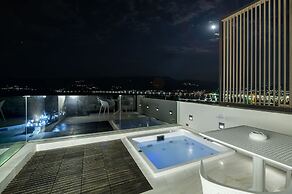 GM Luxury Suites & Spa