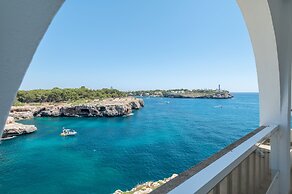 Orange Colom Seaside Apartments