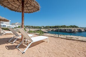 Orange Colom Seaside Apartments