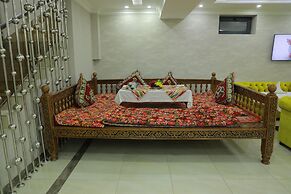 Human Hotel