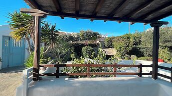 Pool House in Ornos