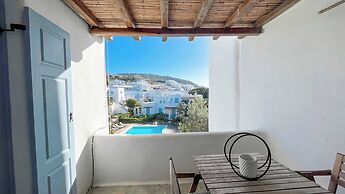 Pool House in Ornos