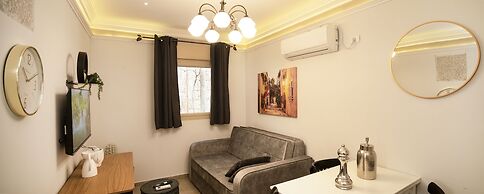Tish ApartHotel