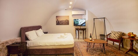 Tish ApartHotel