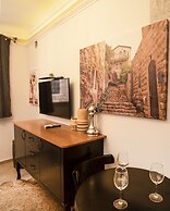 Tish ApartHotel
