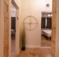 Tish ApartHotel