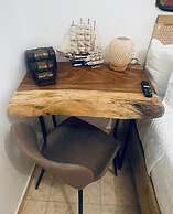 Studio 27 Colonial