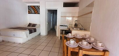 TROPICAL SUITE