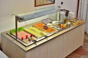 ELENA BEACH HOTEL