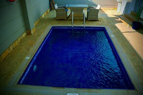 Coastline Resort