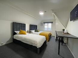 Woodford Hotel