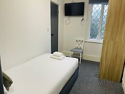 Woodford Hotel
