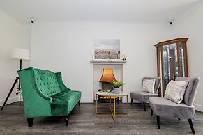 Woodford Hotel
