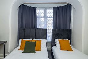Woodford Hotel