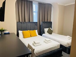 Woodford Hotel