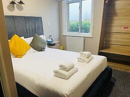 Woodford Hotel