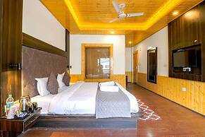 Beyond Stay Kenview Manali