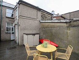 5 Thomas Street