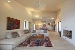 Crystal View Villa by Unique Villas Collection