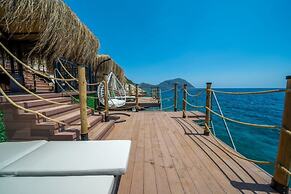 Lures Hotel