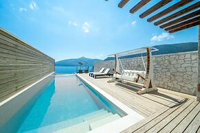 Lures Hotel