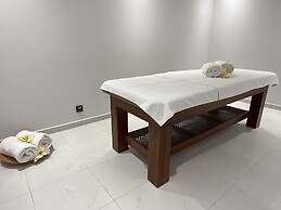 Lures Hotel