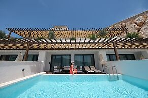 Lures Hotel