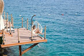 Lures Hotel