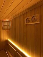 Lures Hotel