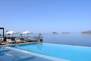 Lures Hotel