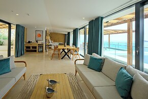 Lures Hotel