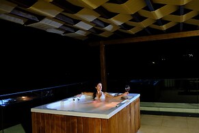 Lures Hotel