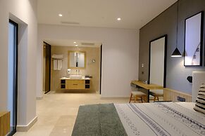 Lures Hotel