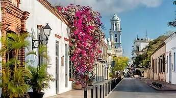 Hotel Colonial Blanco