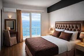 Hotel Queens Leriotis