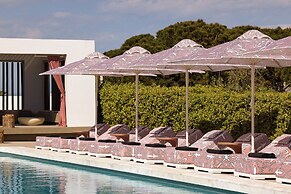 Tzanis Resort