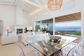 Thea Lofou House