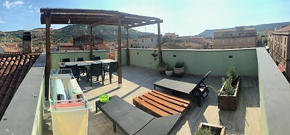 Large, Authentic 2-bed Apartment, Panoramic Views