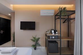 Clyde Athens by Nin&Bau