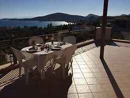 Immaculate 3-bed House in Ermioni
