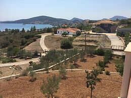 Immaculate 3-bed House in Ermioni