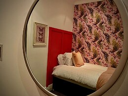 Captivating 4-bed Hot Tub House in Blackpool