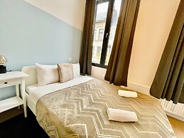 One Lux Stay near Fashion District