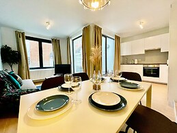 One Lux Stay near Fashion District